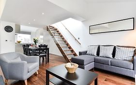 Tower Bridge City Apartments